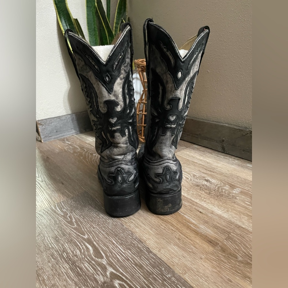 Black corral boots - Picture 4 of 8